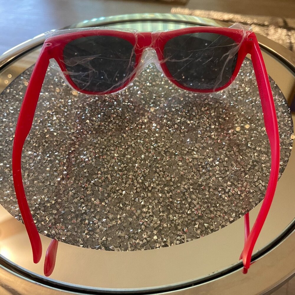🤑SOLD🤑NWT BACARDI UV400 SHADES - Picture 4 of 6